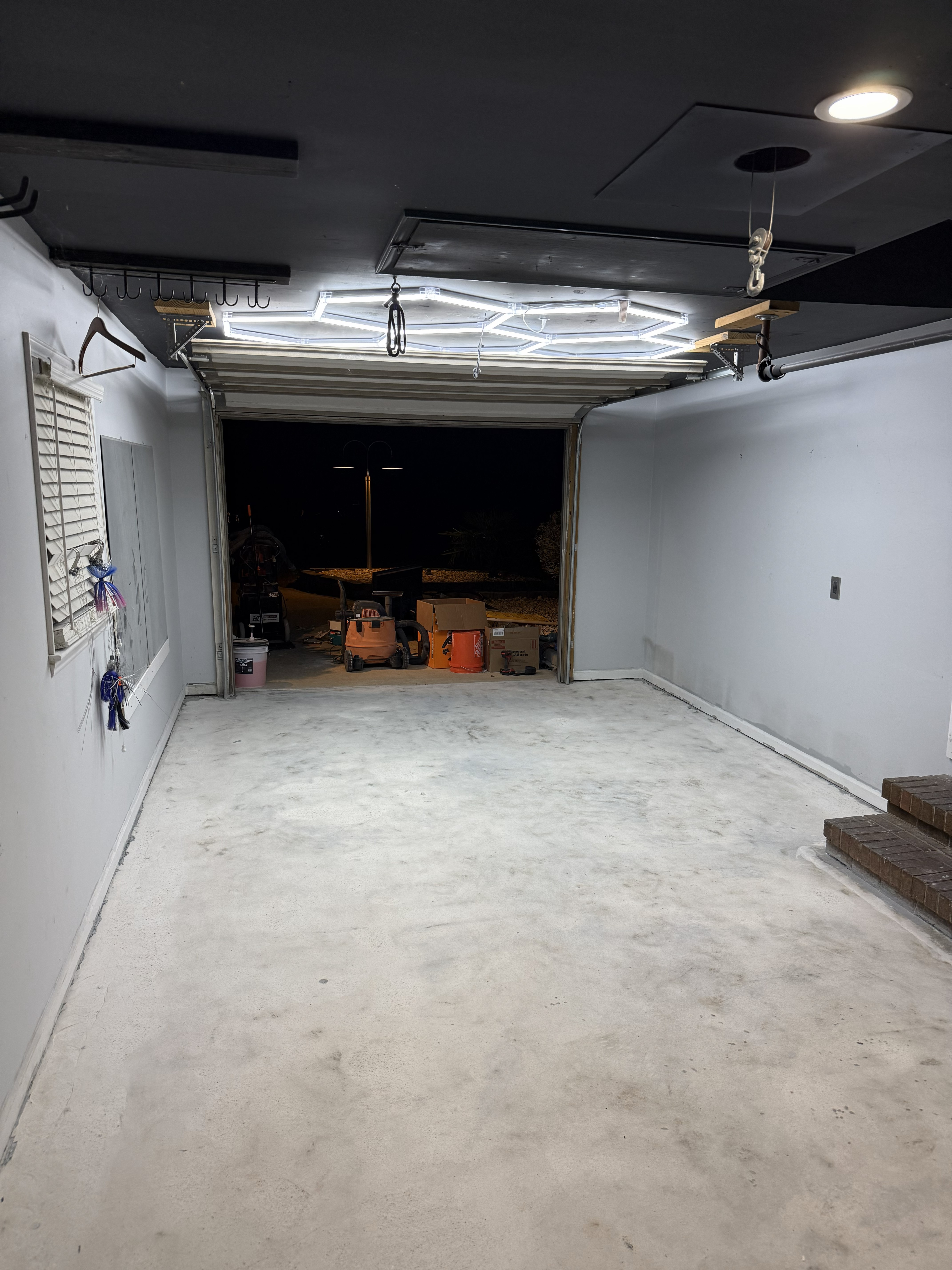 Garage Epoxy Flooring - Professional garage floor coating